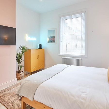 Host & Stay - Beach House Rooms Scarborough Exterior photo